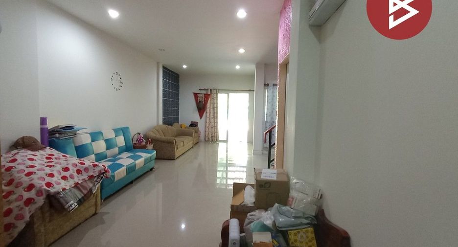 For sale 3 bed townhouse in Tha Muang, Kanchanaburi