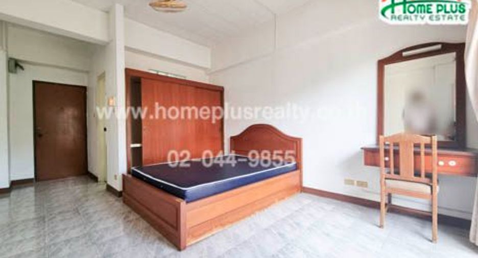 For sale 113 bed apartment in Bang Kapi, Bangkok