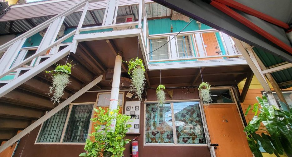 For sale 66 bed apartment in Bang Sue, Bangkok