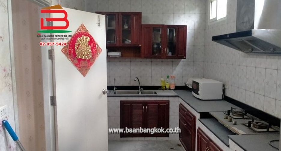 For sale 3 bedrooms townhouse in Prawet, Bangkok