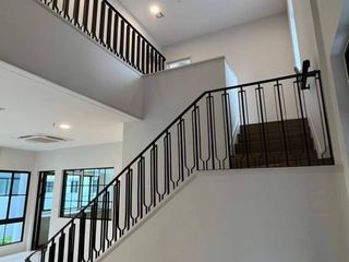 For rent 4 bedrooms house in Saphan Sung, Bangkok
