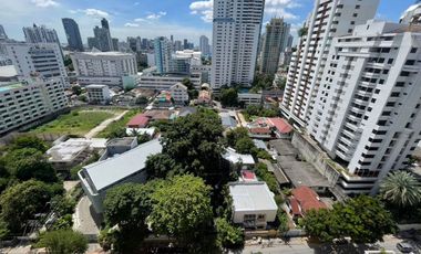 For sale 4 bedrooms condo in Watthana, Bangkok