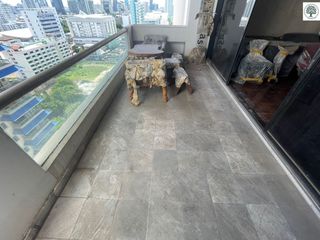 For sale 4 bedrooms condo in Watthana, Bangkok
