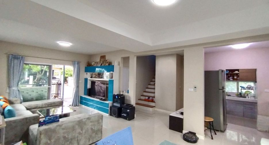 Haus zum Kauf mit 4 Zimmer in Sai Mai, Bangkok