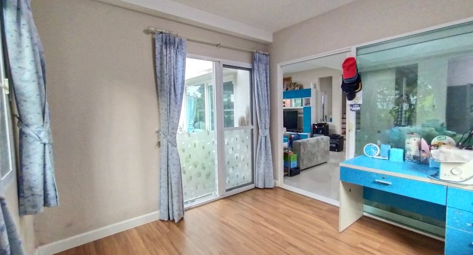 Haus zum Kauf mit 4 Zimmer in Sai Mai, Bangkok