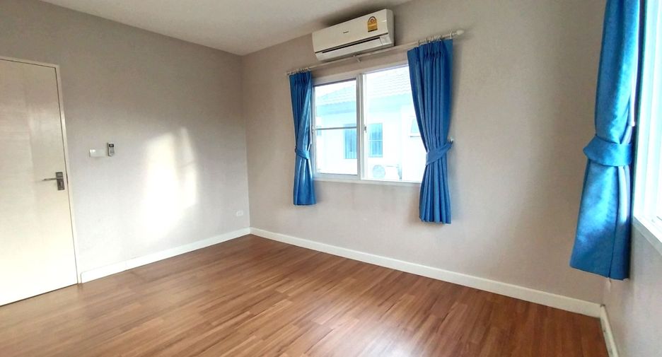 Haus zum Kauf mit 4 Zimmer in Sai Mai, Bangkok