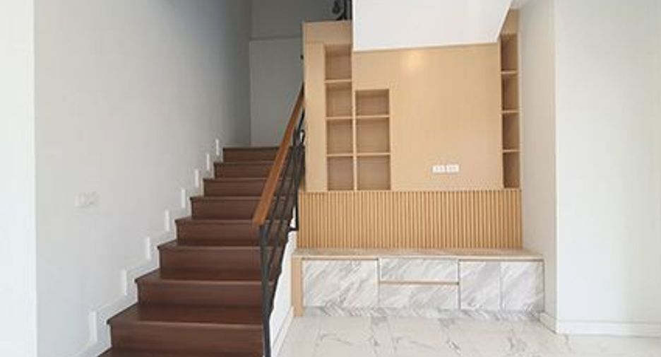 For sale 3 bedrooms house in Saphan Sung, Bangkok