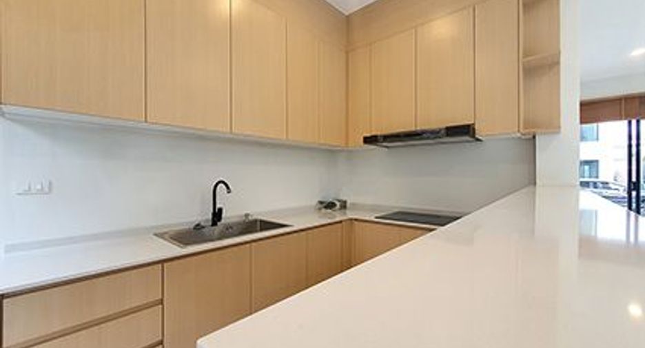 For sale 3 bedrooms house in Saphan Sung, Bangkok