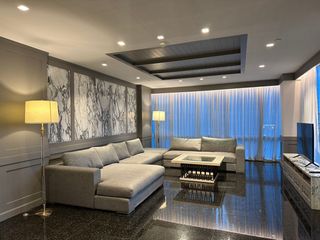 For rent 3 Beds condo in Khlong Toei, Bangkok