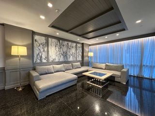 For rent 3 Beds condo in Khlong Toei, Bangkok
