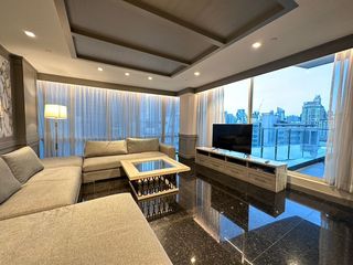 For rent 3 Beds condo in Khlong Toei, Bangkok