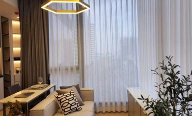 For rent and for sale 2 bedrooms condo in Huai Khwang, Bangkok