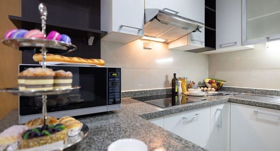 For rent 2 bedrooms apartment in Khlong Toei, Bangkok