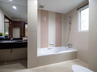 Apartment zur Miete mit 2 Zimmer in Khlong Toei, Bangkok