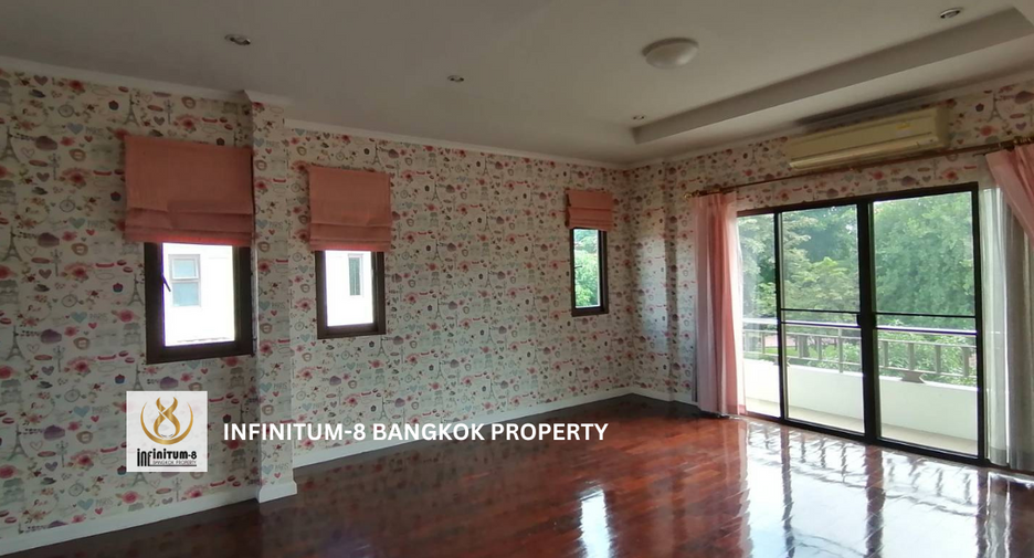 For rent そして for sale 4 Beds house in Lat Krabang, Bangkok
