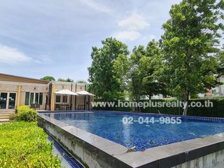 For sale 4 bedrooms townhouse in Sai Noi, Nonthaburi