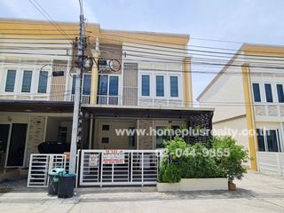 For sale 4 bedrooms townhouse in Sai Noi, Nonthaburi