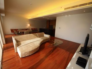 For rent 2 bed serviced apartment in Pathum Wan, Bangkok