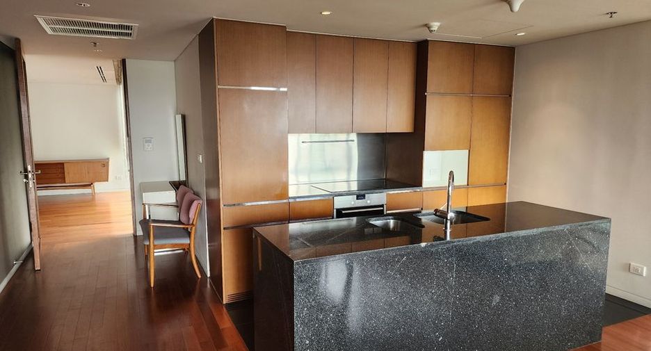 Serviced Apartment zur Miete mit 2 Zimmer in Pathum Wan, Bangkok
