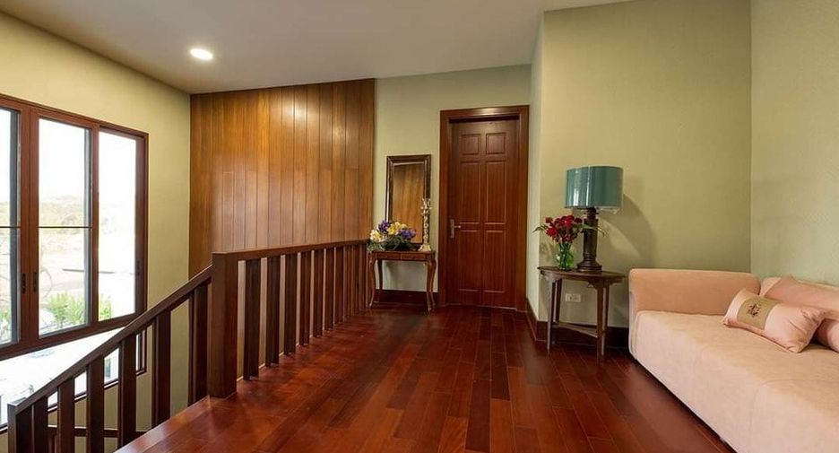 Villa en venta de 5 habitaciones en Saraphi, Chiang Mai