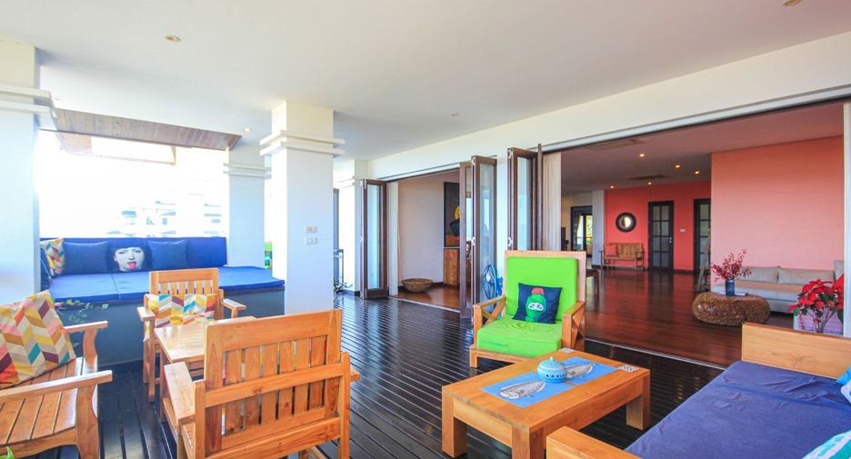 For sale 3 bed apartment in Hua Hin, Prachuap Khiri Khan