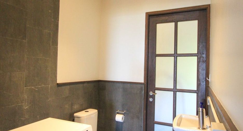 For sale 3 bed apartment in Hua Hin, Prachuap Khiri Khan