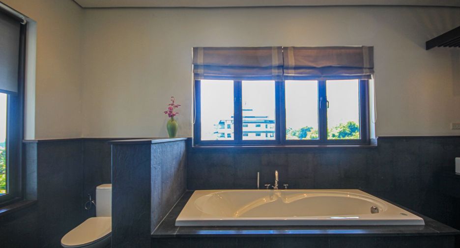 For sale 3 bed apartment in Hua Hin, Prachuap Khiri Khan