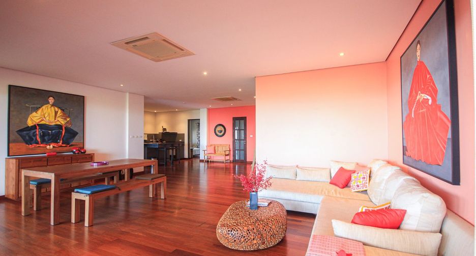 For sale 3 bed apartment in Hua Hin, Prachuap Khiri Khan
