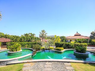 For sale 3 bed apartment in Hua Hin, Prachuap Khiri Khan