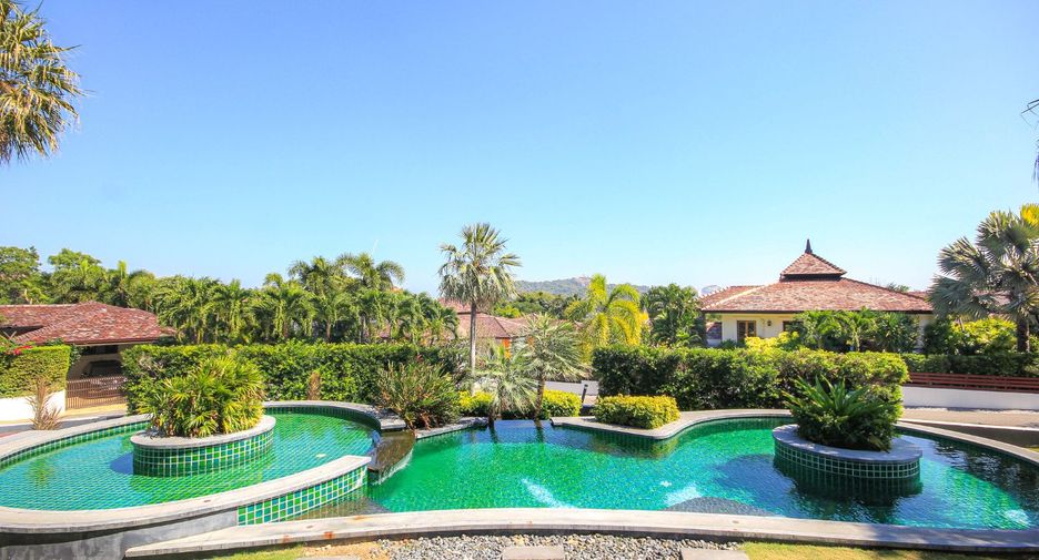 For sale 3 bed apartment in Hua Hin, Prachuap Khiri Khan