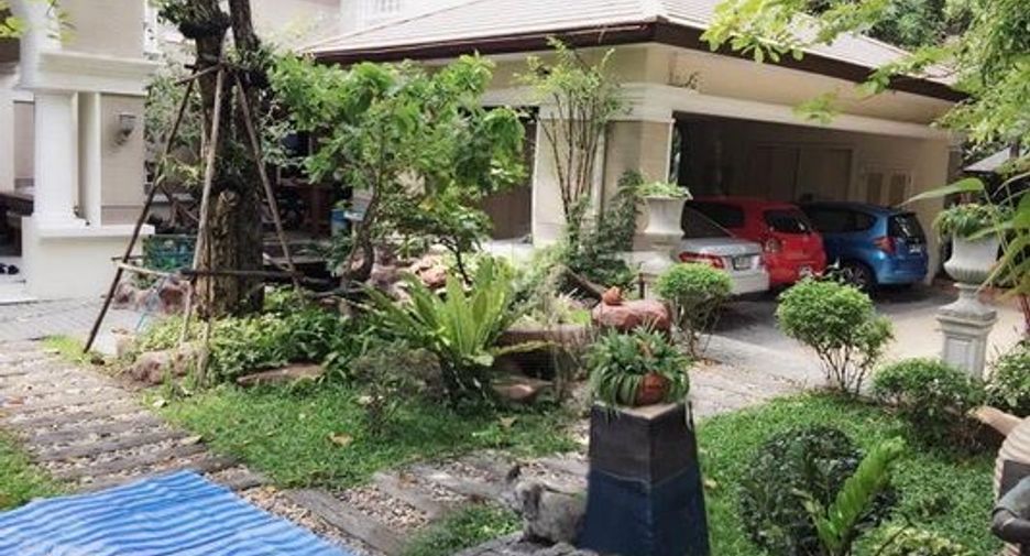 À louer et à vendre 4 chambres maison à Bang Khen, Bangkok