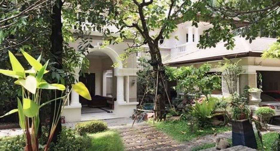À louer et à vendre 4 chambres maison à Bang Khen, Bangkok