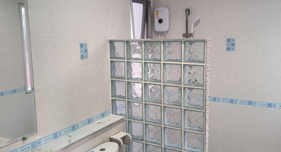 For rent 3 bedrooms house in Mueang Chiang Mai, Chiang Mai