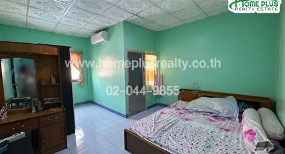 Casa adosada en venta de 2 habitaciones en Bang Khen, Bangkok