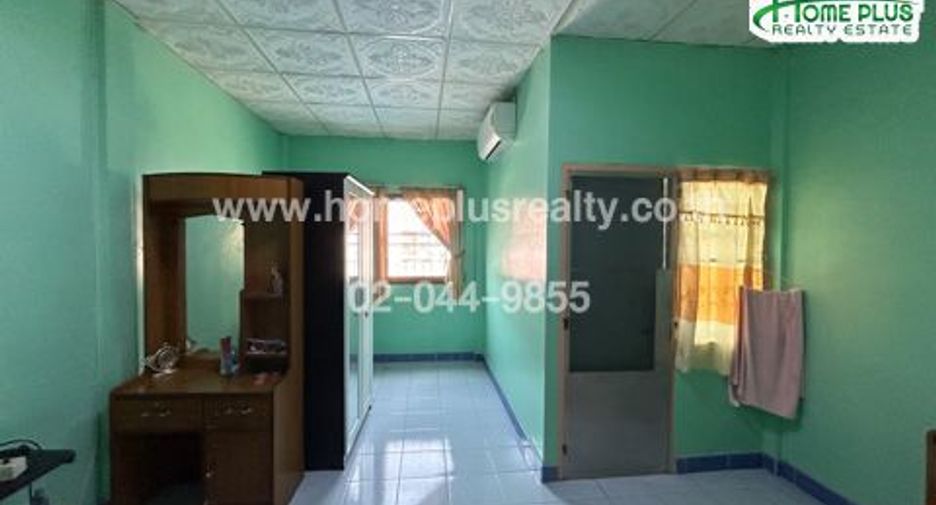 Casa adosada en venta de 2 habitaciones en Bang Khen, Bangkok