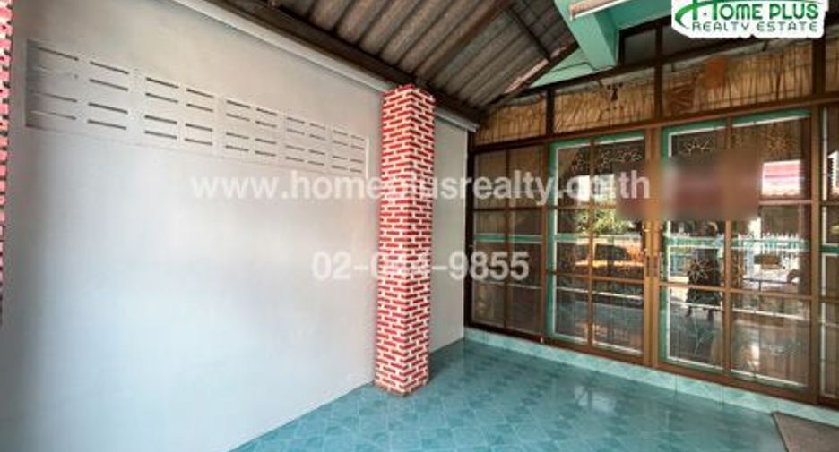 Casa adosada en venta de 2 habitaciones en Bang Khen, Bangkok