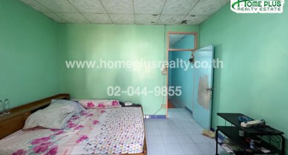 Casa adosada en venta de 2 habitaciones en Bang Khen, Bangkok