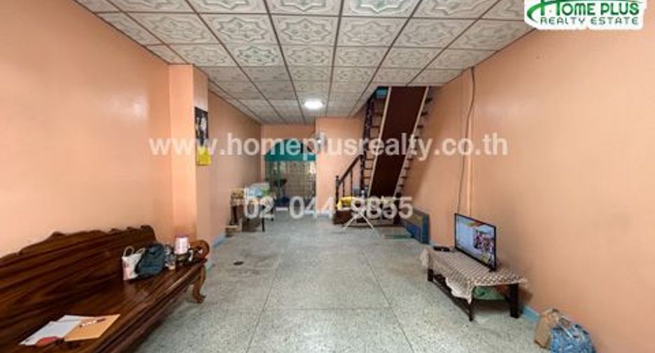 Casa adosada en venta de 2 habitaciones en Bang Khen, Bangkok
