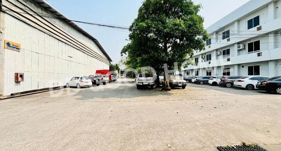 For rent 10 bedrooms warehouse in Mueang Chiang Mai, Chiang Mai