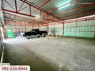 For rent 10 Beds warehouse in Mueang Chiang Mai, Chiang Mai