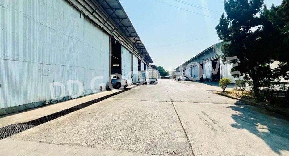 For rent 10 bedrooms warehouse in Mueang Chiang Mai, Chiang Mai