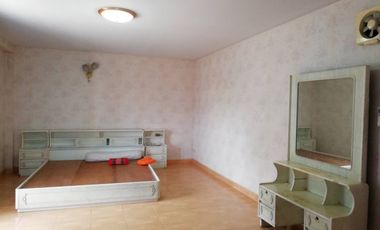 Reihenhaus zur Miete und zum Kauf mit 4 Zimmer in Bueng Kum, Bangkok