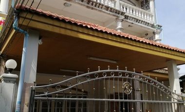 Reihenhaus zur Miete und zum Kauf mit 4 Zimmer in Bueng Kum, Bangkok