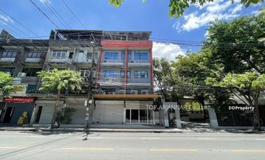 出售 9 卧室 商业空间 在 Chatuchak, 曼谷