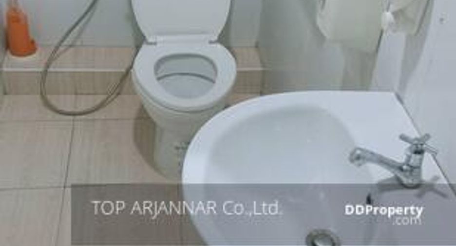 Local comercial en venta de 9 habitaciones en Chatuchak, Bangkok