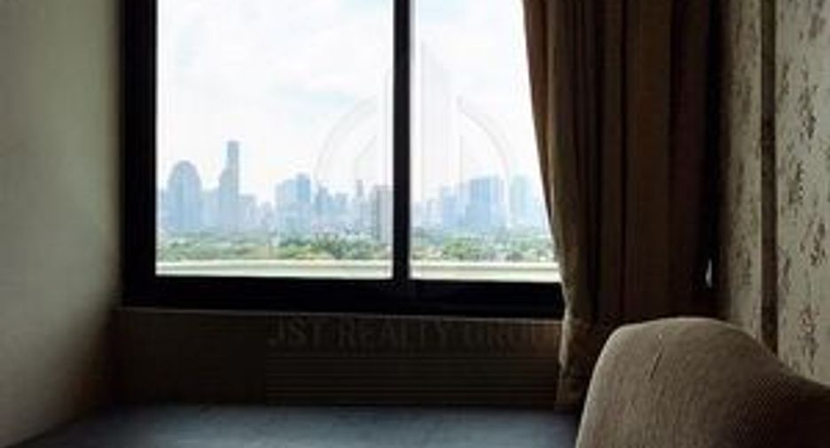 For sale 2 bedrooms condo in Khlong Toei, Bangkok