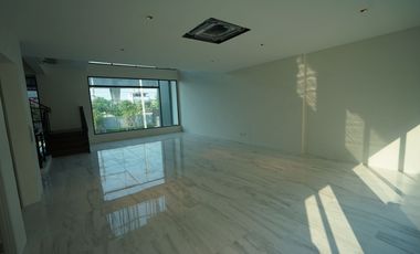 For sale 3 bedrooms office in Bang Phli, Samut Prakan