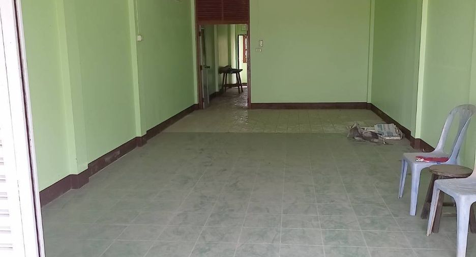 For sale 2 bed retail Space in Mueang Lampang, Lampang