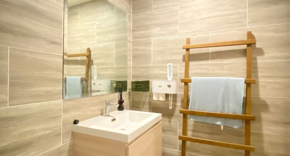 For sale 2 bedrooms condo in Huai Khwang, Bangkok