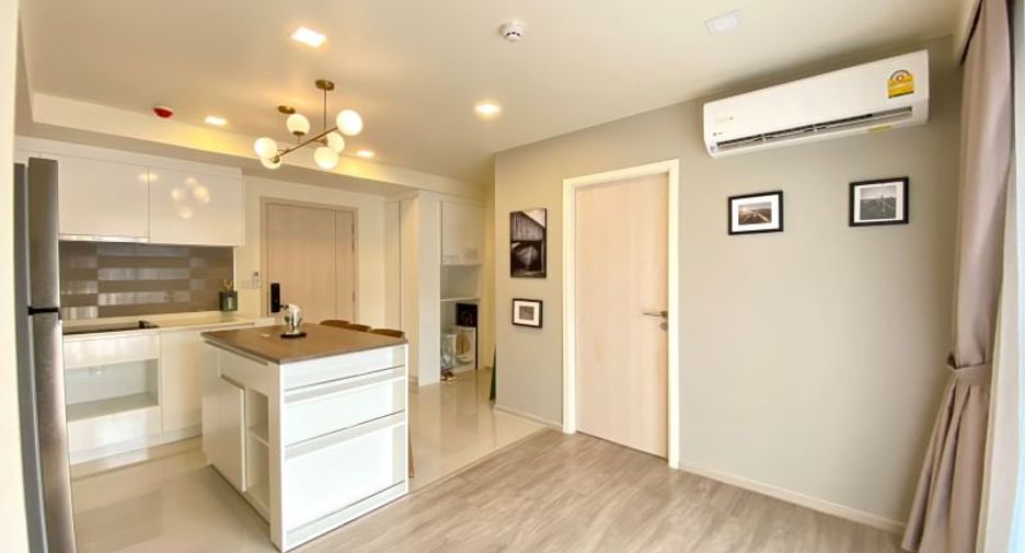 For sale 2 bedrooms condo in Huai Khwang, Bangkok